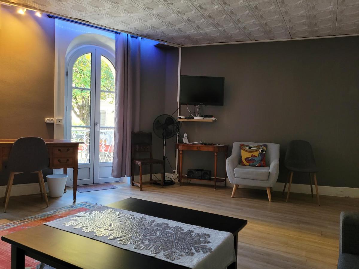 Bel Appartement Bagneres De Luchon Centre Exteriör bild